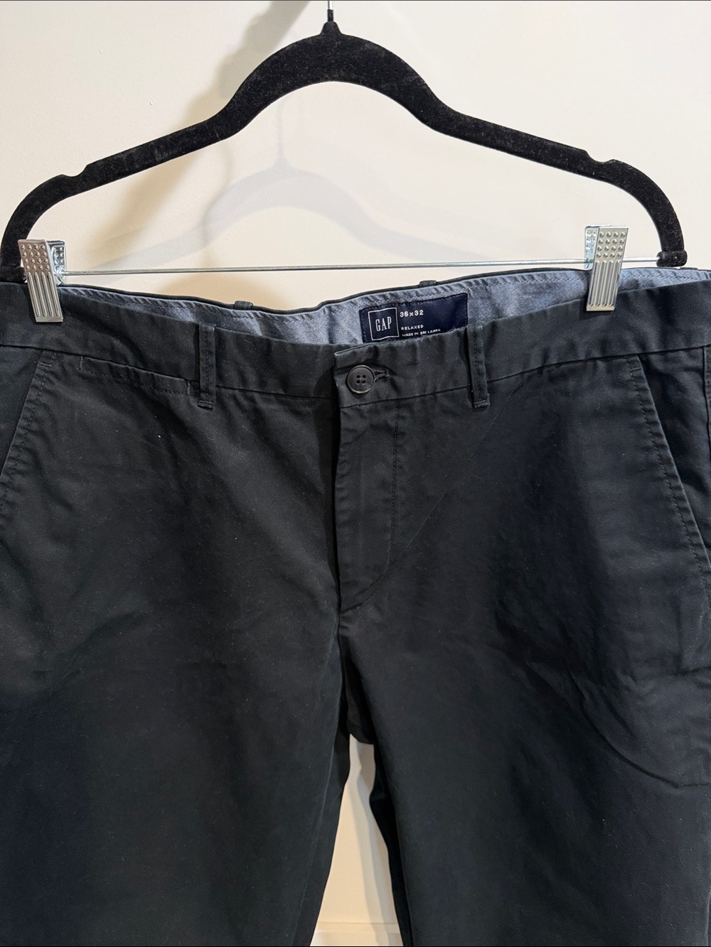 GAP Men's Black Straight Chino Pants